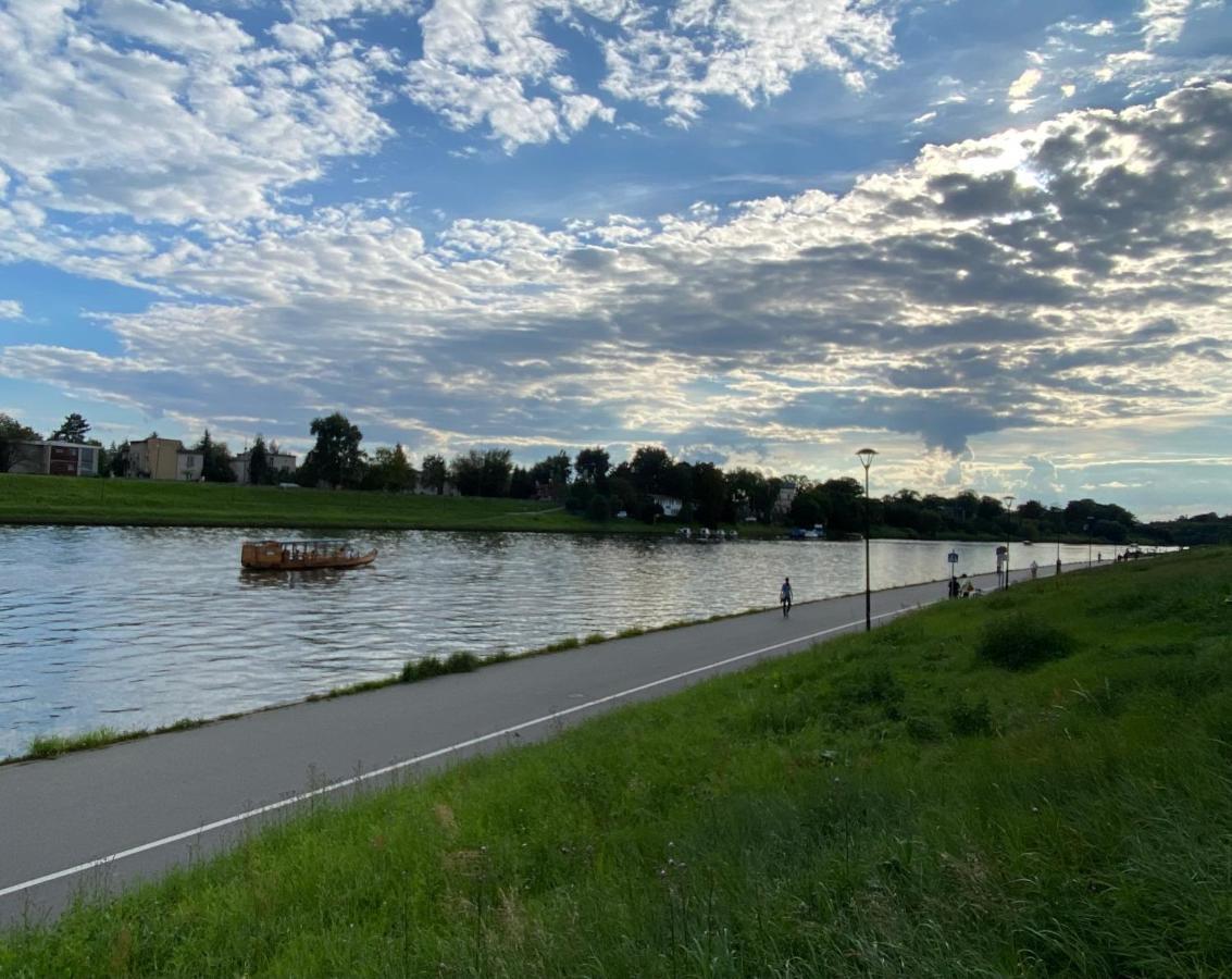 Industrial Vistula Apartment Free Parking & Gym Krakow Bagian luar foto